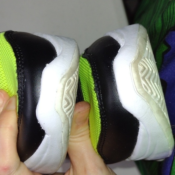 Guess Sneakers size 10 multi-colored pink yellow black - Picture 11 of 15